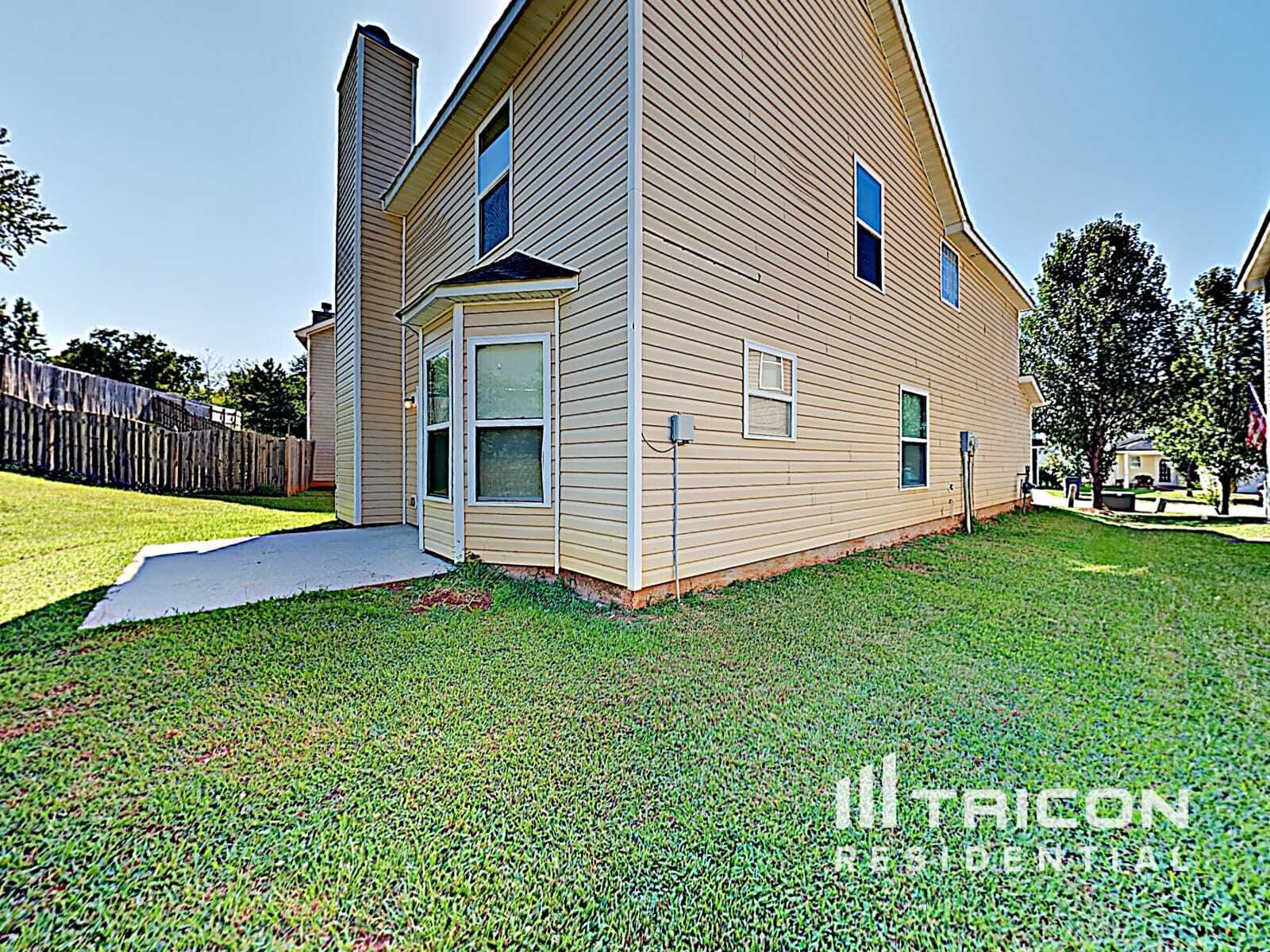 Building Photo - 4006 Shaded Oasis Ln