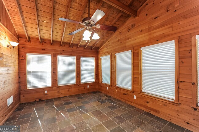 Building Photo - 5168 Legendary Ln