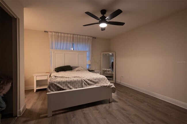 Building Photo - 4610 N Country Hills Ct