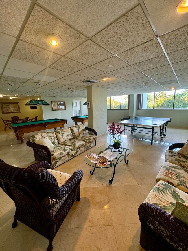 Building Photo - 5600 N Flagler Dr