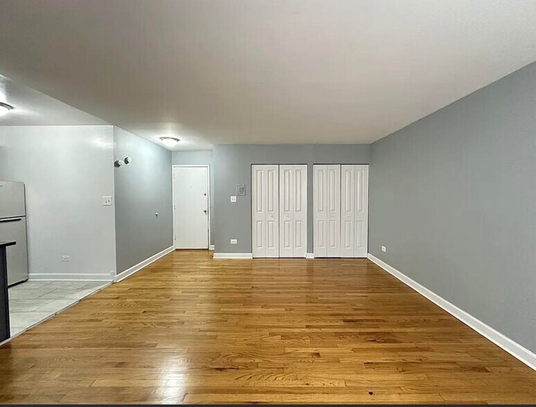 Building Photo - 1515 W Morse Ave