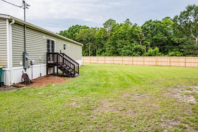 Building Photo - 4800 Davis Ln