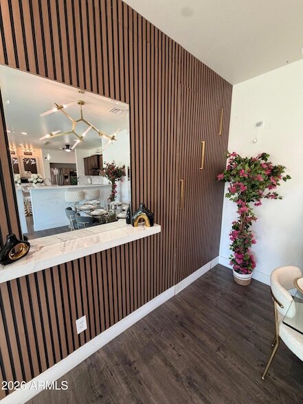 Building Photo - 1507 E Apollo Rd