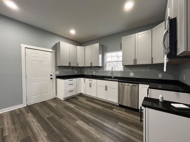 Building Photo - 208 N Guilford Ave