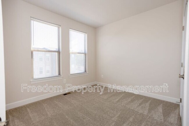 Building Photo - 9882 Hopkins Lp