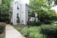 Building Photo - 10118 Oakton Terrace Rd