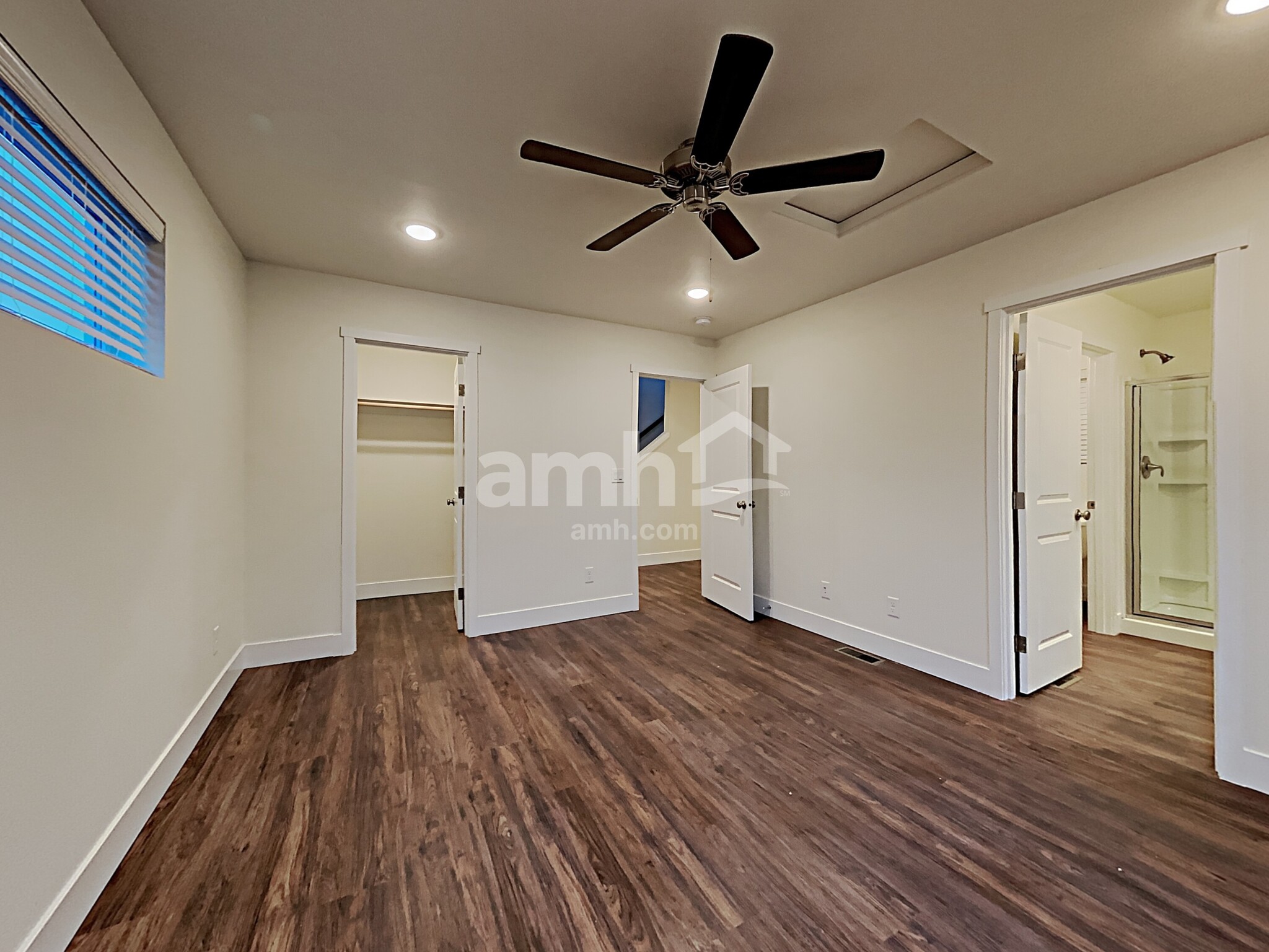 Building Photo - 33013 Lookout Ln