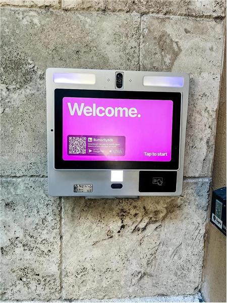 Building Photo - 3530 SW 22nd St