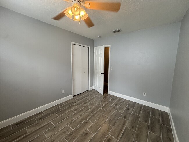 Building Photo - 109 S Colorado Ave