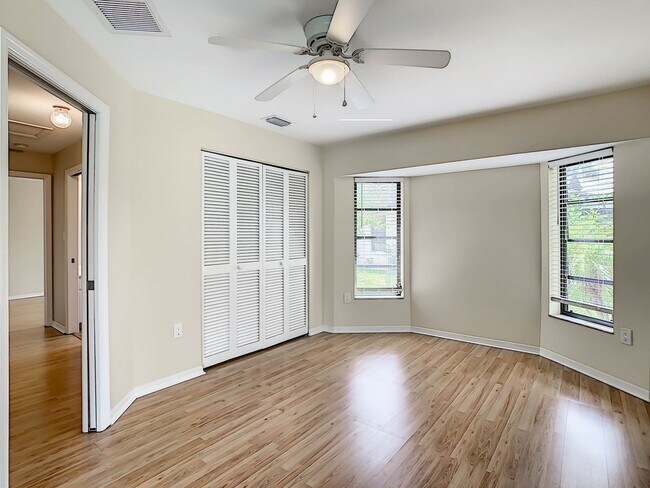 Building Photo - Port Charlotte Waterfront Pool Home - Grea...