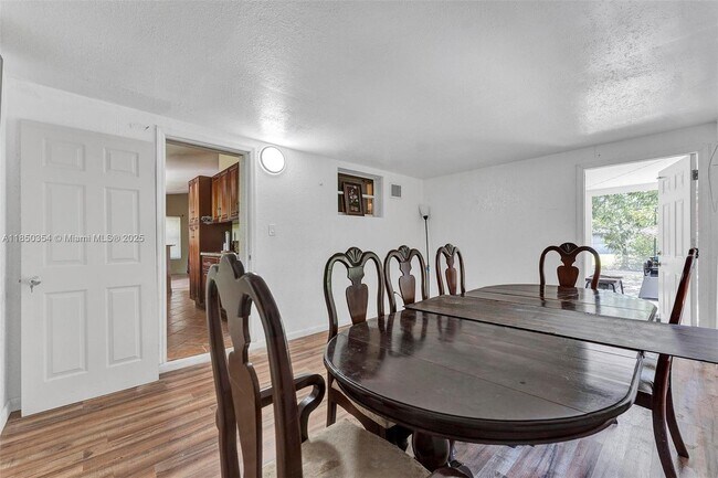 Building Photo - 3950 SW 53rd Ave