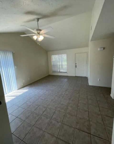 Building Photo - 2527 Cypress Dr