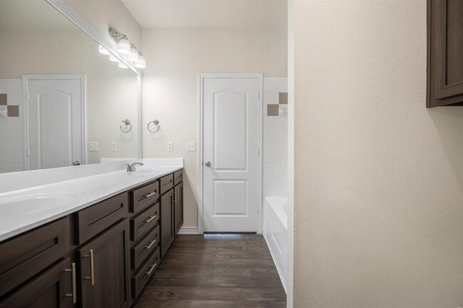 Building Photo - 501 E Stassney Ln