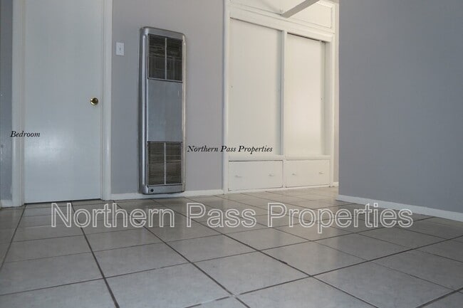 Building Photo - 4023 Thomason Ave