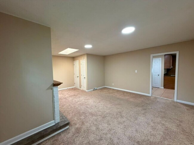 Building Photo - Room to Settle In with our SPACIOUS 3-Bedroom Wickliffe Home!