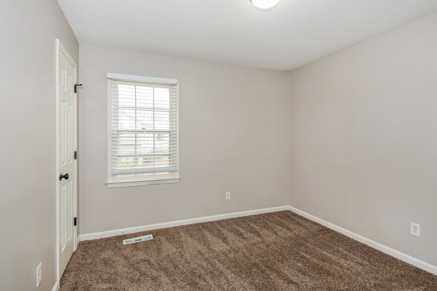 Building Photo - 3604 Spring Leaf Ln