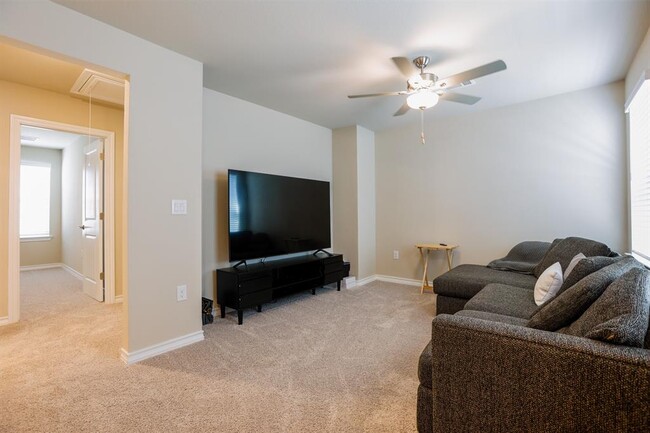 Building Photo - 5409 Dimesky Ln