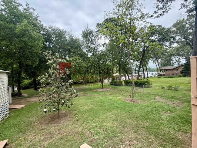 Building Photo - Waterfront 2 Bedroom, 2.5 Bathroom Home!