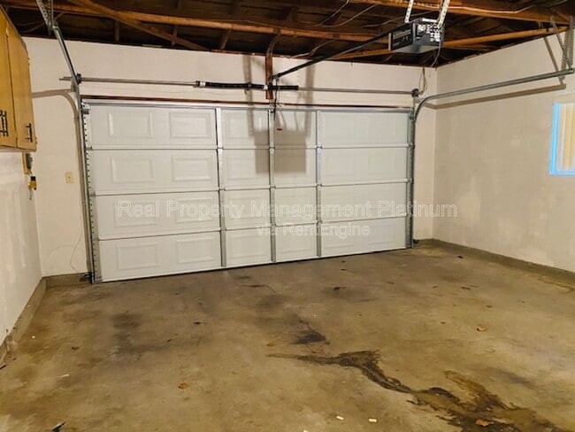 Building Photo - 1055 W Fremont Ave