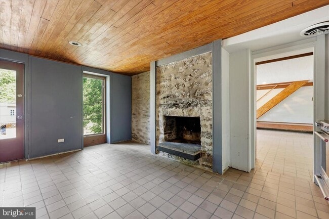Building Photo - 803 Mill Creek Rd