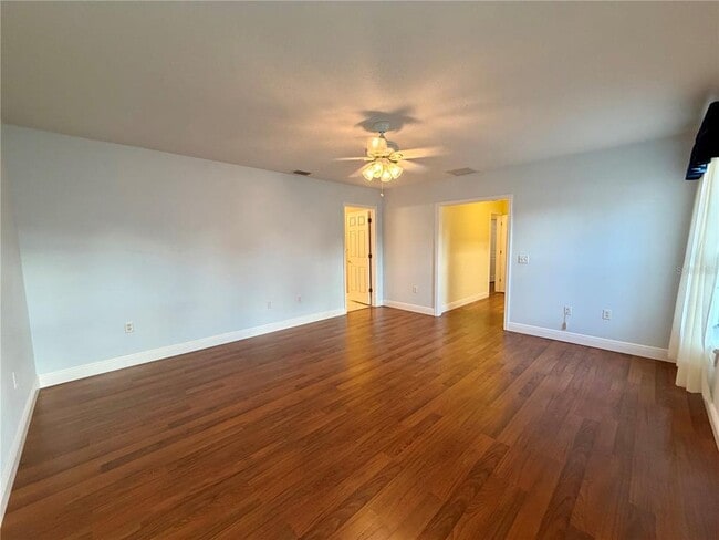 Building Photo - 1020 2nd Ave NW