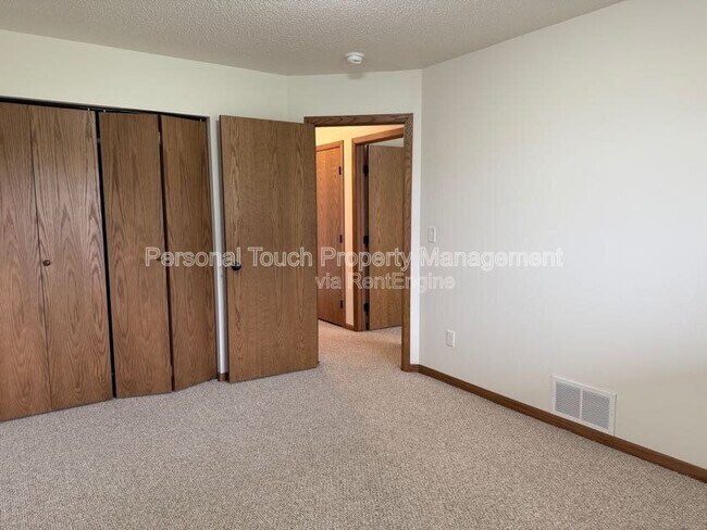 Building Photo - 2380 5th St W