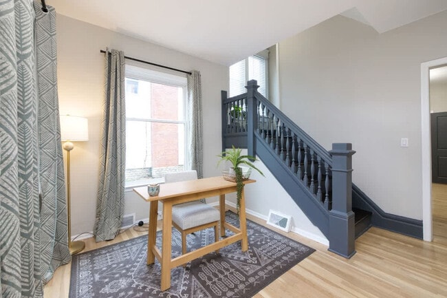 Building Photo - 713 Crosby St