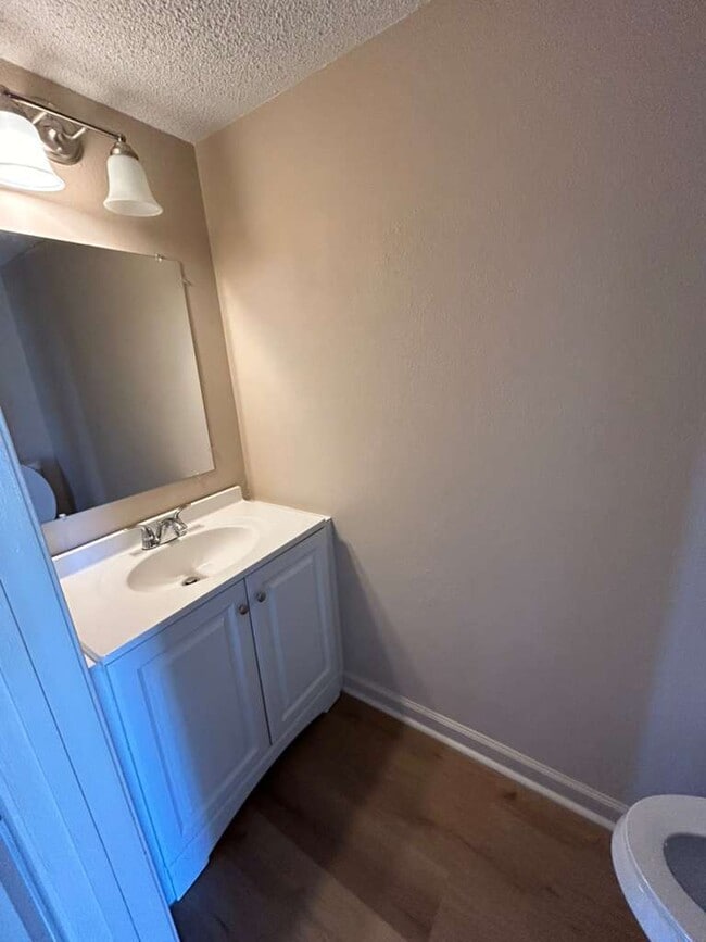 Building Photo - 2604 Richland St