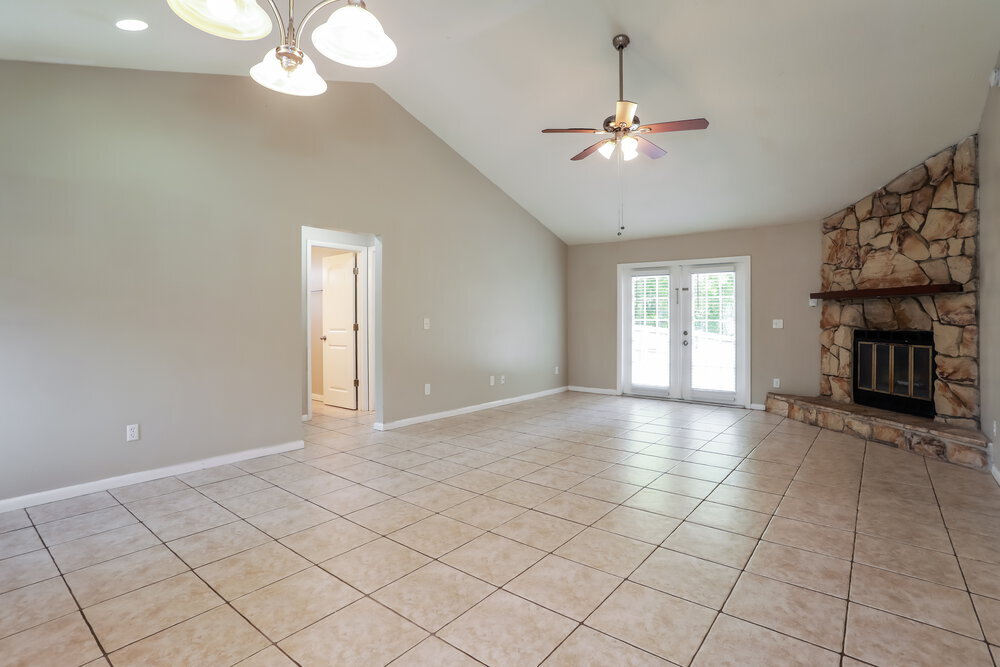 Building Photo - 3824 Tree Lake Dr