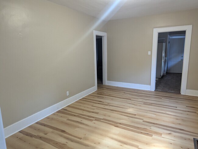 Building Photo - 912 S 3rd St