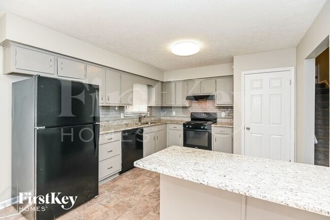 Building Photo - 3746 Lavilla Dr