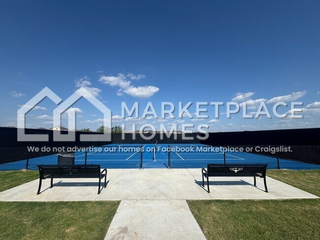 Building Photo - 904 Crimson Wolf Rd