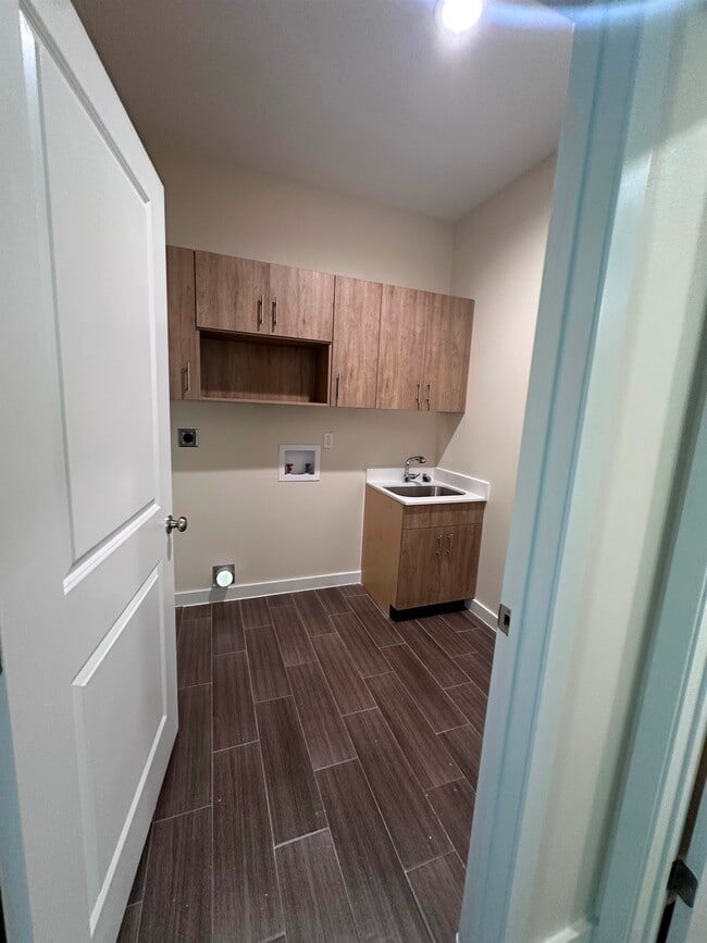 Building Photo - 1717 Tournament Trail Dr