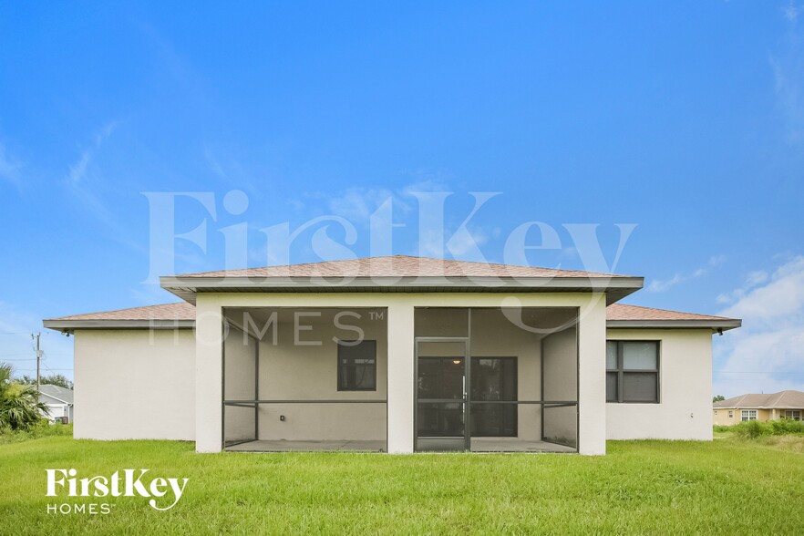 Building Photo - 4027 25th St SW
