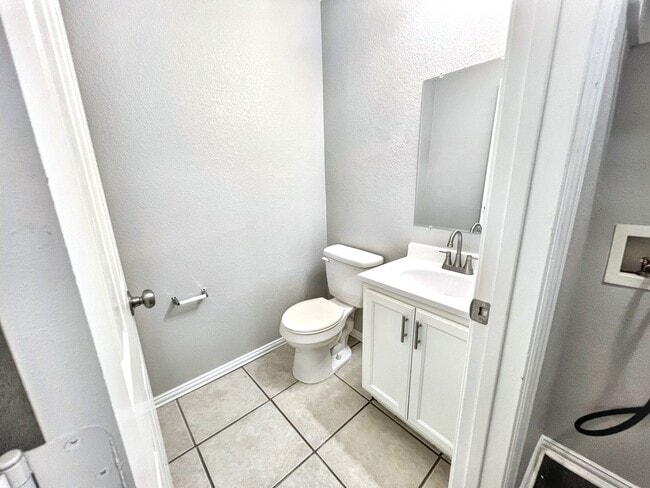 Building Photo - Newly Renovated 2-story 3-Bedroom Property...