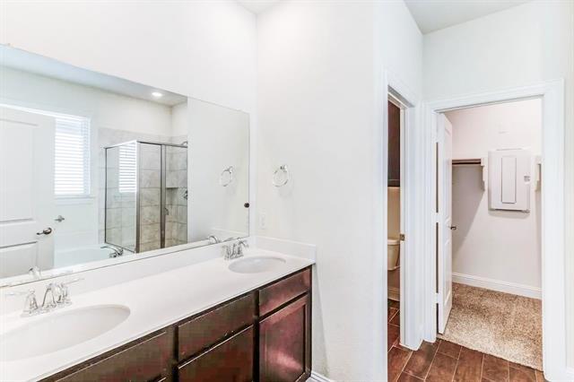 Building Photo - 11324 Blaze St