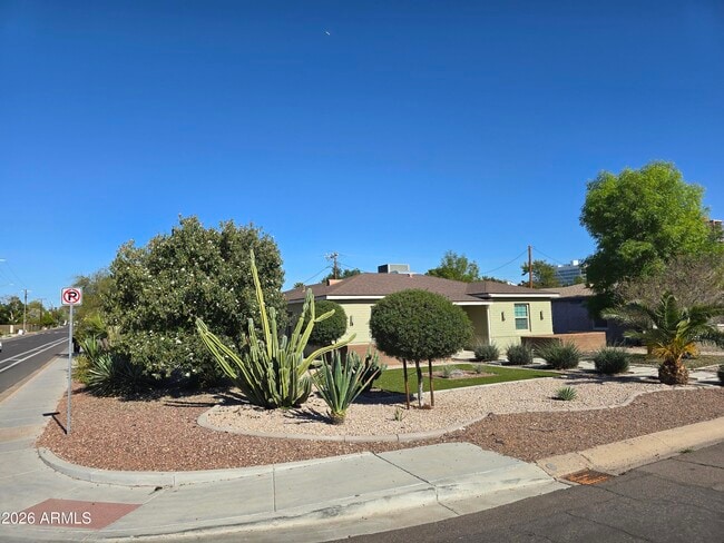 Building Photo - 174 W Highland Ave