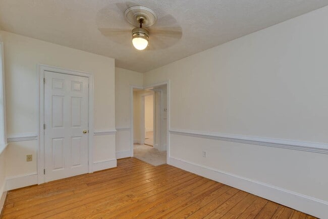 Building Photo - 1302 Dare Rd