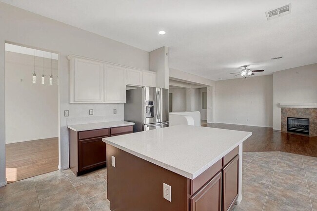 Kitche view angle - 3034 Constable St