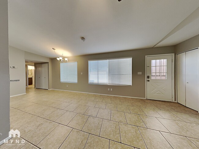 Building Photo - 16024 S Catalina St