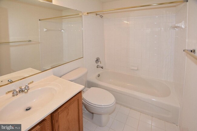 Building Photo - 43088 Shadow Terrace