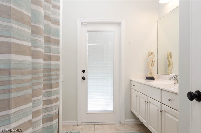 Building Photo - 121 June Ct