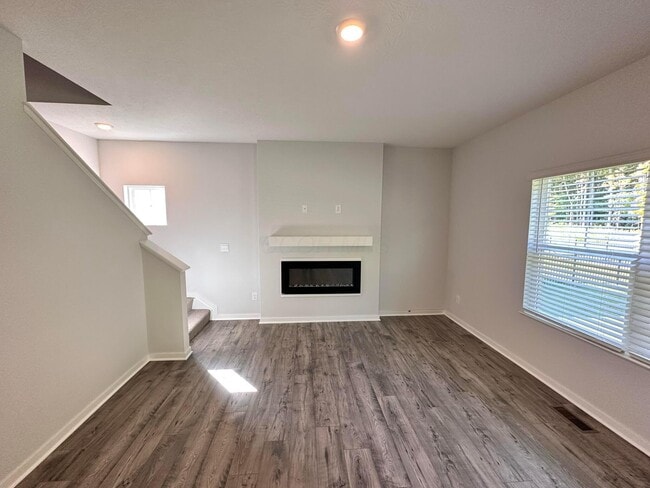 Building Photo - 188 Beaman Gates Dr SW