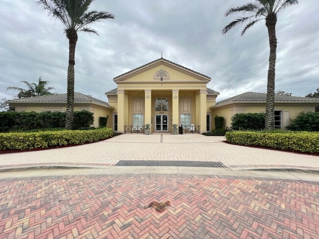 Building Photo - Luxury Living in a Gated Community – Modern 2-Bed Home with Premium Amenities!