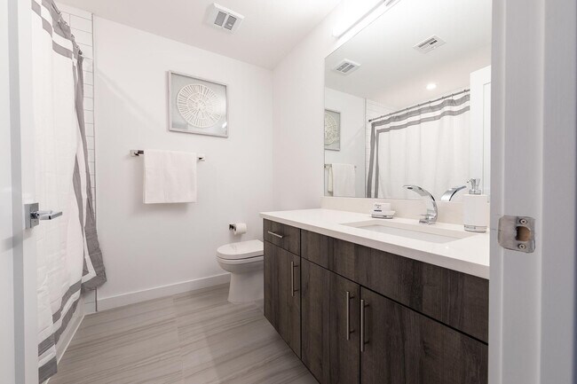 Building Photo - 300 Marshall Dr