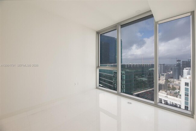 Building Photo - 300 Biscayne Blvd Way