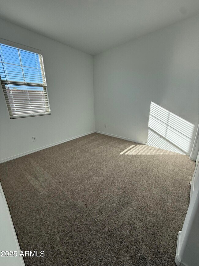 Building Photo - 10270 W Indianola Ave