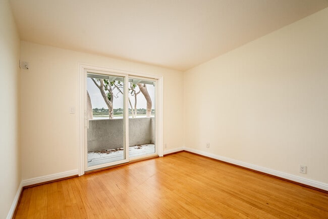 Building Photo - 316 Vista Madera