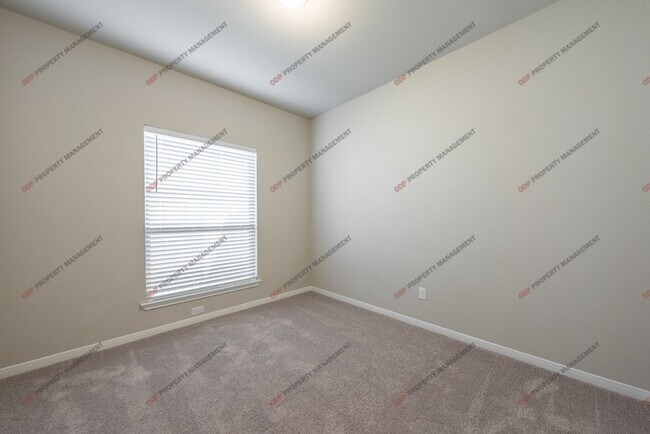 Building Photo - Belton ISD-4 Bed-2 Bath-Pet Friendly-Refri...