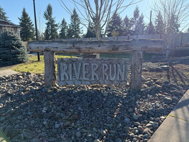 Building Photo - 1 Bedroom ADA unit in the heart of Yelm!